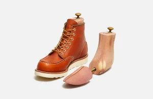 Cedar Boot Tree